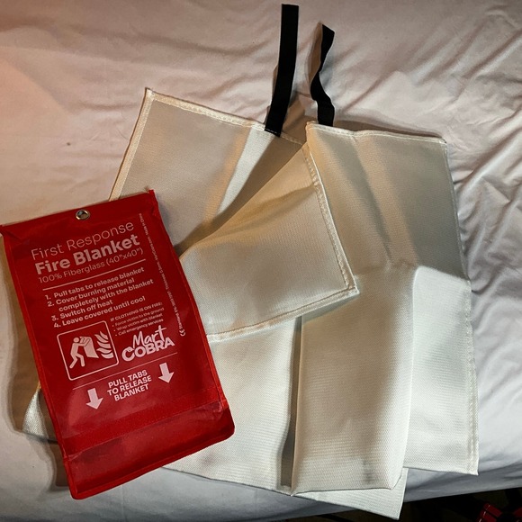 “First Response Fire Blanket: 40x40 Fiberglass Protection” - Picture 5 of 5
